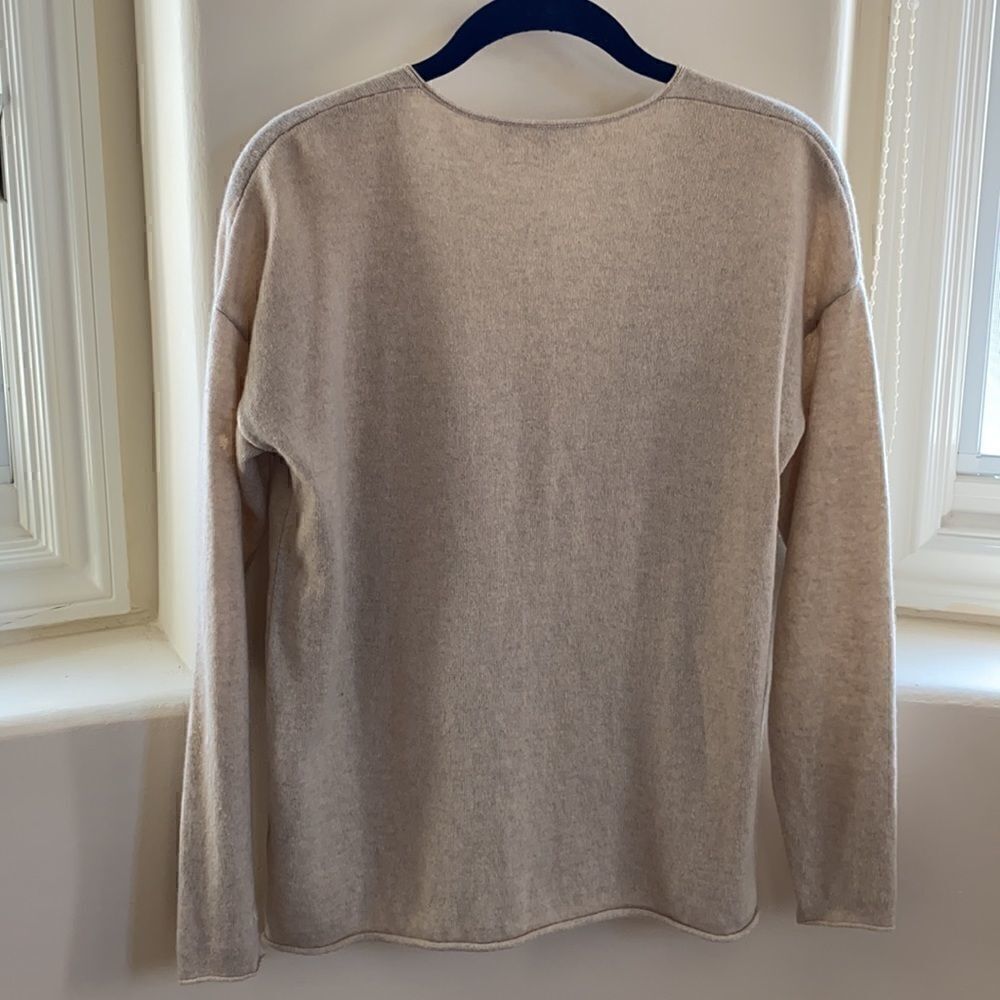Neiman Marcus Cashmere Womens Sweater - Picture 2 of 8
